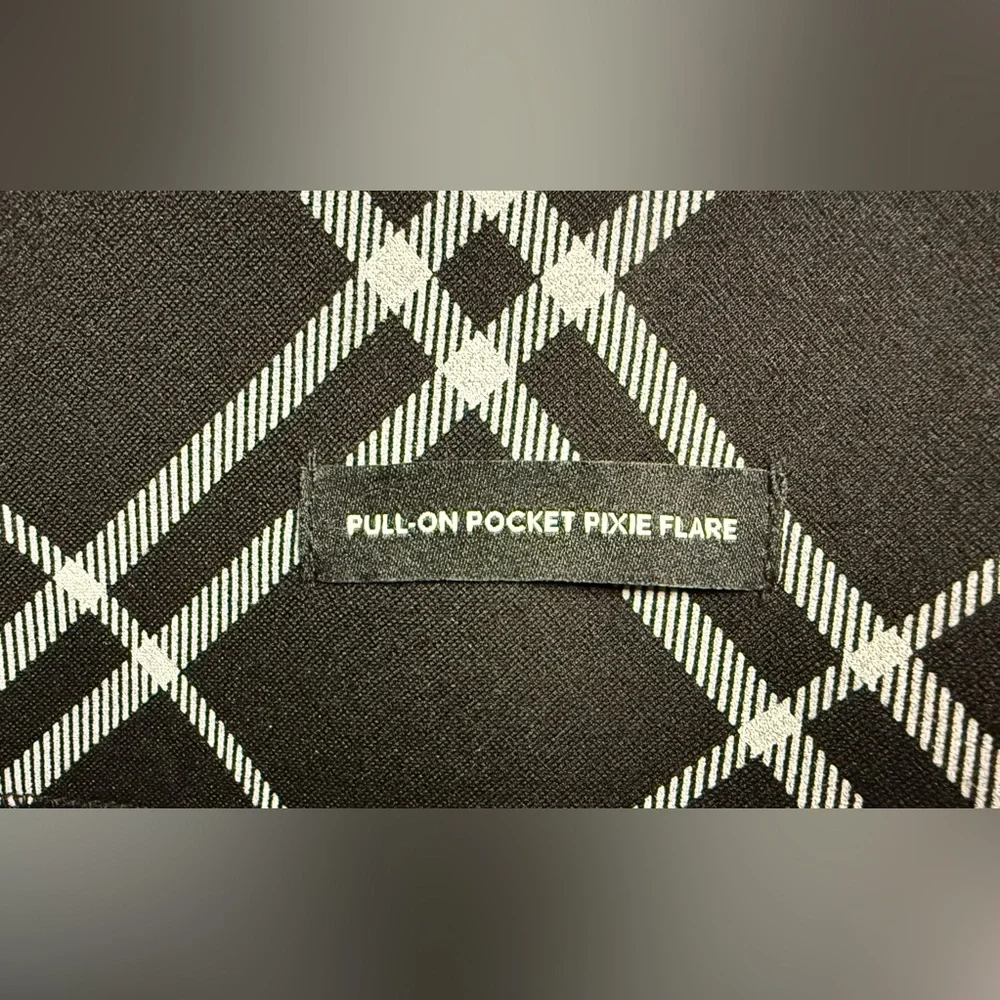 NWT Torrid FLARE Hi Rise PLAID Ponte PANTS